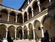 Itálie - Lazio - Tarquinia, Palazzo Vitelleschi, 1436-9, renesanční, dnes je zde Národní archeologické muzeum
