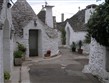 Itálie, Apulie, Alberobello, kamenné tradiční domky trulli