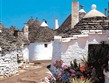 Itálie - Apulie - typické kamenné stavby trulli