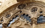 Severní Itálie - Itálie - Florencie - Orsanmichelle, detail kružby oken