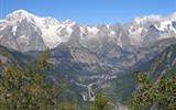 Aosta a Piemont - Itálie - údolí Aosta - městečko Courmayeur, letovisko na úpatí Mont Blanku, 1.224 m n.m.