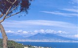 Kampánie - Itálie - zahrady Neapole, moře a Vesuv