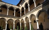 Lazio - Itálie - Lazio - Tarquinia, Palazzo Vitelleschi, 1436-9, renesanční, dnes je zde Národní archeologické muzeum