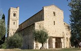 Toskánsko - Itálie - Toskánsko - Sant´Antimo, 1118 přestavěn v rom.stylu, arch.Lucca Arzo z Porcari